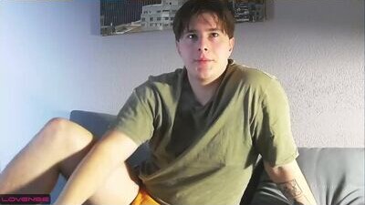 kellan_kad public webcam profile photo 6