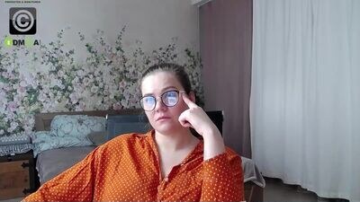 kellykleine public webcam profile photo 2