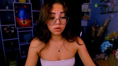 kiki_swan public webcam profile photo 2