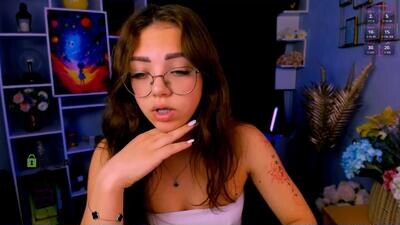 kiki_swan public webcam profile photo 3