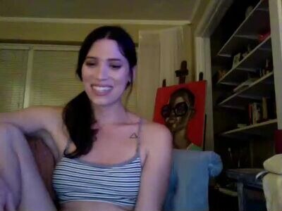 kikihart public webcam profile photo 2