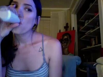 kikihart public webcam profile photo 3