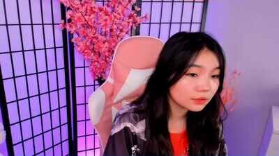 kimteika public webcam profile photo 6