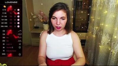 kindhazelhere_ public webcam profile photo 4