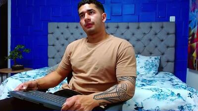 king_falconer public webcam profile photo 3