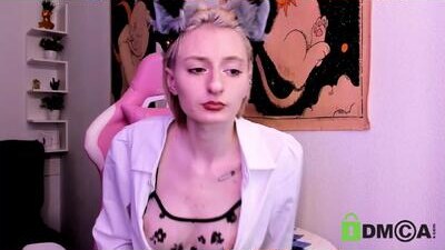 kira__cutie public webcam profile photo 10