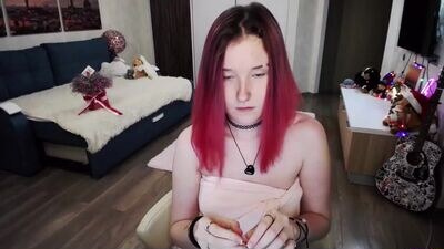 kira_baker public webcam profile photo 3
