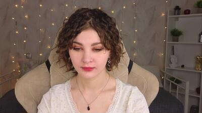 kira_fluffy public webcam profile photo 4