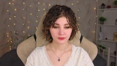 kira_fluffy public webcam profile photo 8