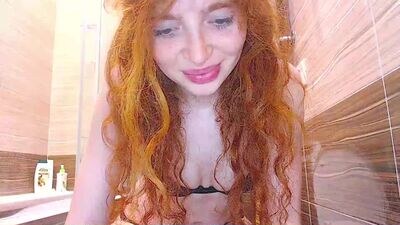 kira_foxy_ public webcam profile photo 3