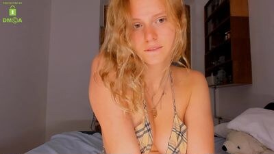 kiraaishere public webcam profile photo 4
