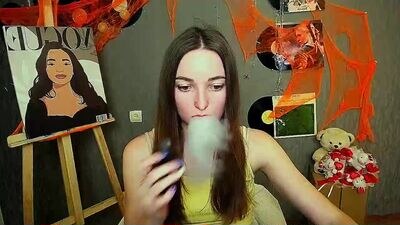 kiss_shy public webcam profile photo 3