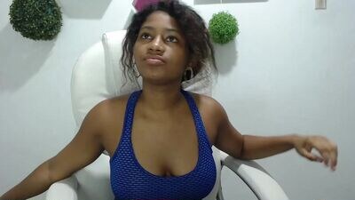 kiss_violet public webcam profile photo 2