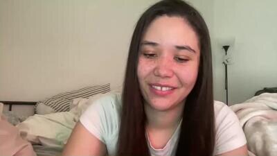 kissandcurrency public webcam profile photo 4