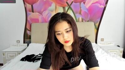 kitana_min public webcam profile photo 2