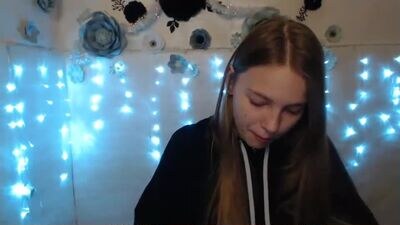 klerkarina public webcam profile photo 3