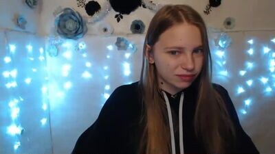 klerkarina public webcam profile photo 4