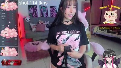 kloe_lavinge public webcam profile photo 5