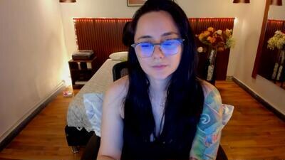 kora_shadow public webcam profile photo 4