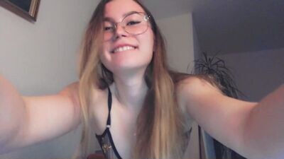 kristal89 public webcam profile photo 4