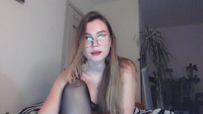 kristal89 public webcam profile photo 5