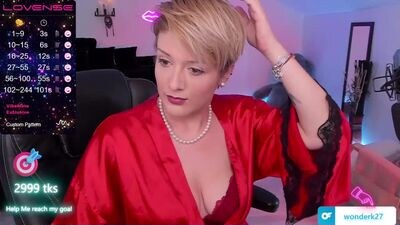 kristieellix public webcam profile photo 3