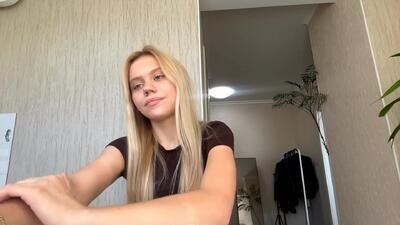 kristifelicien public webcam profile photo 3