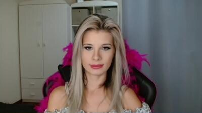 kristineamore public webcam profile photo 3