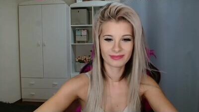 kristineamore public webcam profile photo 7