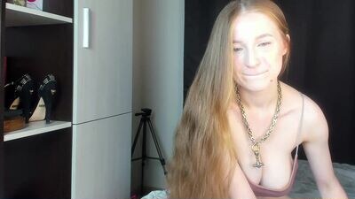 kristinfeiver public webcam profile photo 2