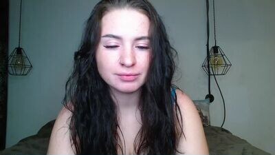 kristinsquirt public webcam profile photo 3