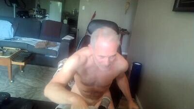 kushbombz public webcam profile photo 5