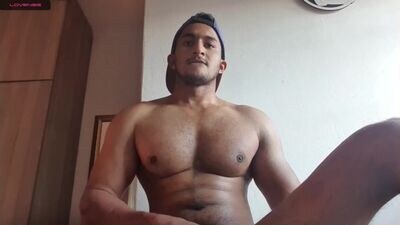 kylehunter42 public webcam profile photo 3