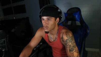 kylewhitedgs public webcam profile photo 3
