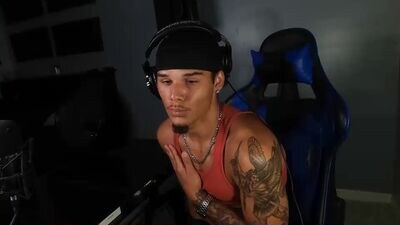 kylewhitedgs public webcam profile photo 4