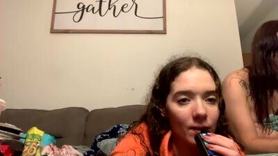 kylieexoxoxo2432 public webcam profile photo 4