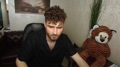 kyloeast public webcam profile photo 10