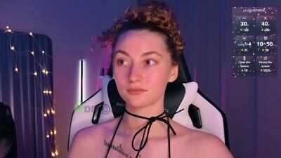 lady_curls public webcam profile photo 7