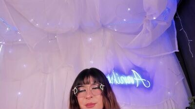 laena_arryn public webcam profile photo 3