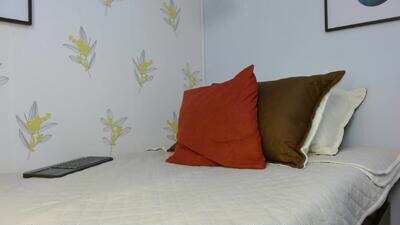 laia_white public webcam profile photo 2
