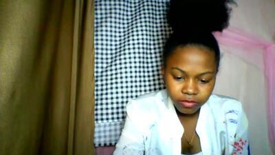 lara_belle public webcam profile photo 3