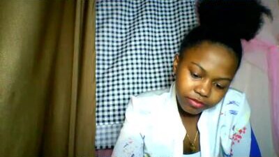 lara_belle public webcam profile photo 9