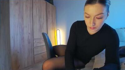 larakanes public webcam profile photo 10