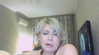 laramrs public webcam profile photo 6