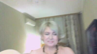 laramrs public webcam profile photo 10