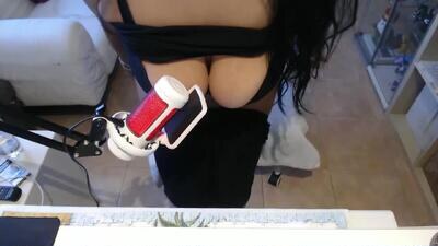 lasolitaauri public webcam profile photo 4