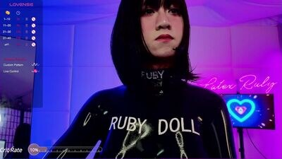 latexrubydoll public webcam profile photo 2