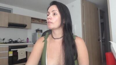 latinpaprika public webcam profile photo 2
