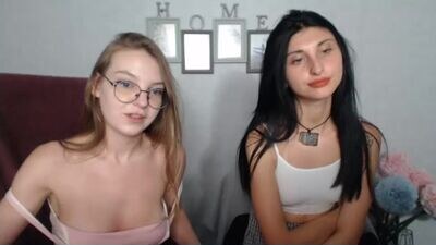 laura___sweet public webcam profile photo 4