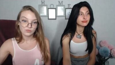 laura___sweet public webcam profile photo 6